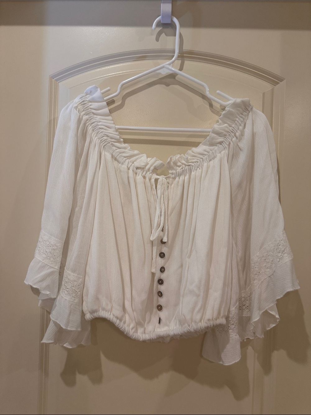 Boho White Peasant Top with Button Front- adorable for country concert’s cropped